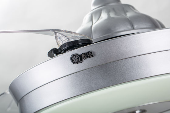 la fan de plafond de fantaisie de 6000K 3600lm allume la fan de plafond pliante argentée avec des lames de sortie de bruit