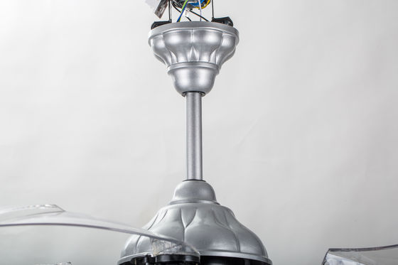 la fan de plafond de fantaisie de 6000K 3600lm allume la fan de plafond pliante argentée avec des lames de sortie de bruit