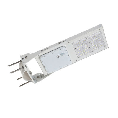 Lumen élevé 7.4V 15W 30w tout dans des réverbères un solaires extérieurs solaires du réverbère 6000K