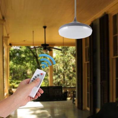 Lumière solaire accrochante extérieure chaude résidentielle 6000K-7000K du pendant 2w