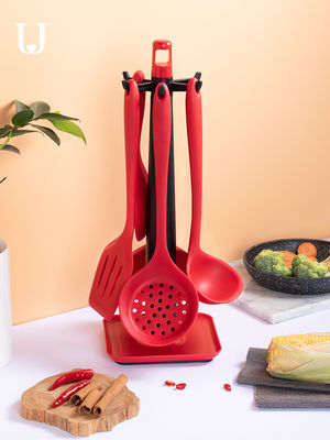 La CEE de LFGB silicone de 7 morceaux faisant cuire l'ensemble/l'ensemble d'ustensiles cuisine de silicone